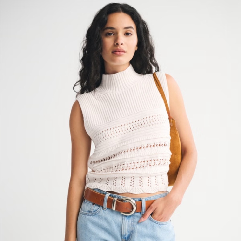NWT Abercrombie Sleeveless White Knit Top